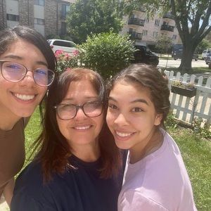 Meet your Posher, Evelyn